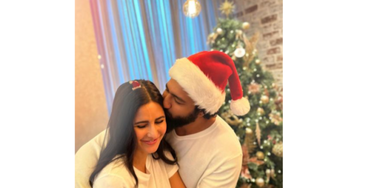 Katrina Kaif-Vicky Kaushal eshe kiya Christmas Celebration