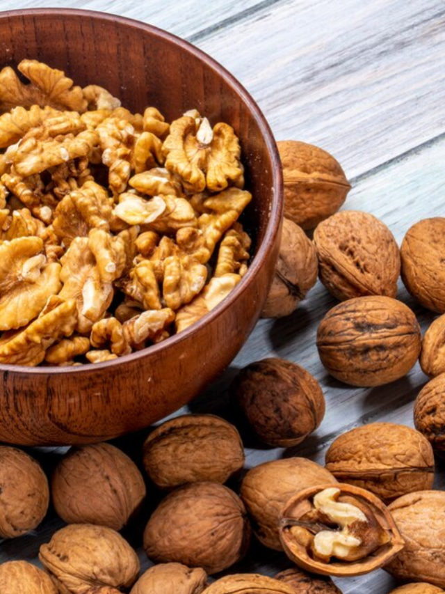 क्या आप जानते है सुबह खाली पेट अखरोट खाने से कई फ़ायदे?